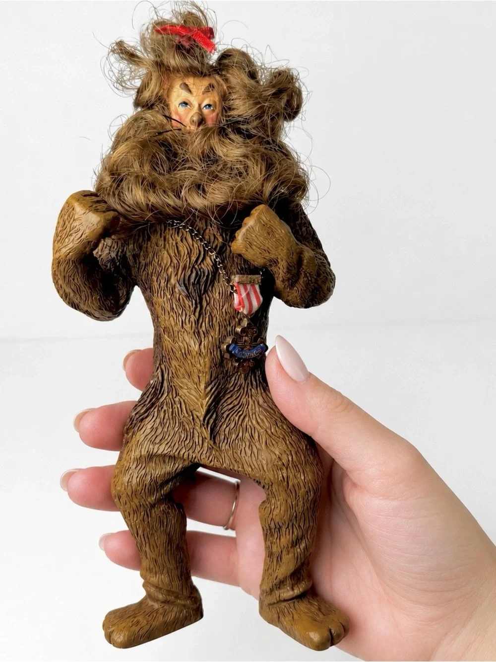 Kurt Adler Wizard of Oz Cowardly Lion Figure 1998 Vintage Courage Medal Lion - Picture 9 of 13